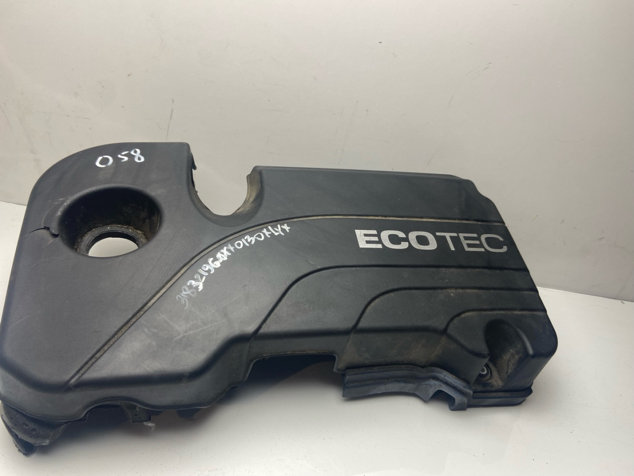 декоративная крышка двигателя Chevrolet Equinox 3 поколение 2019, 1.5 л., бензин, АКПП, белый, внедорожник 5 дв., передний привод - фото №1