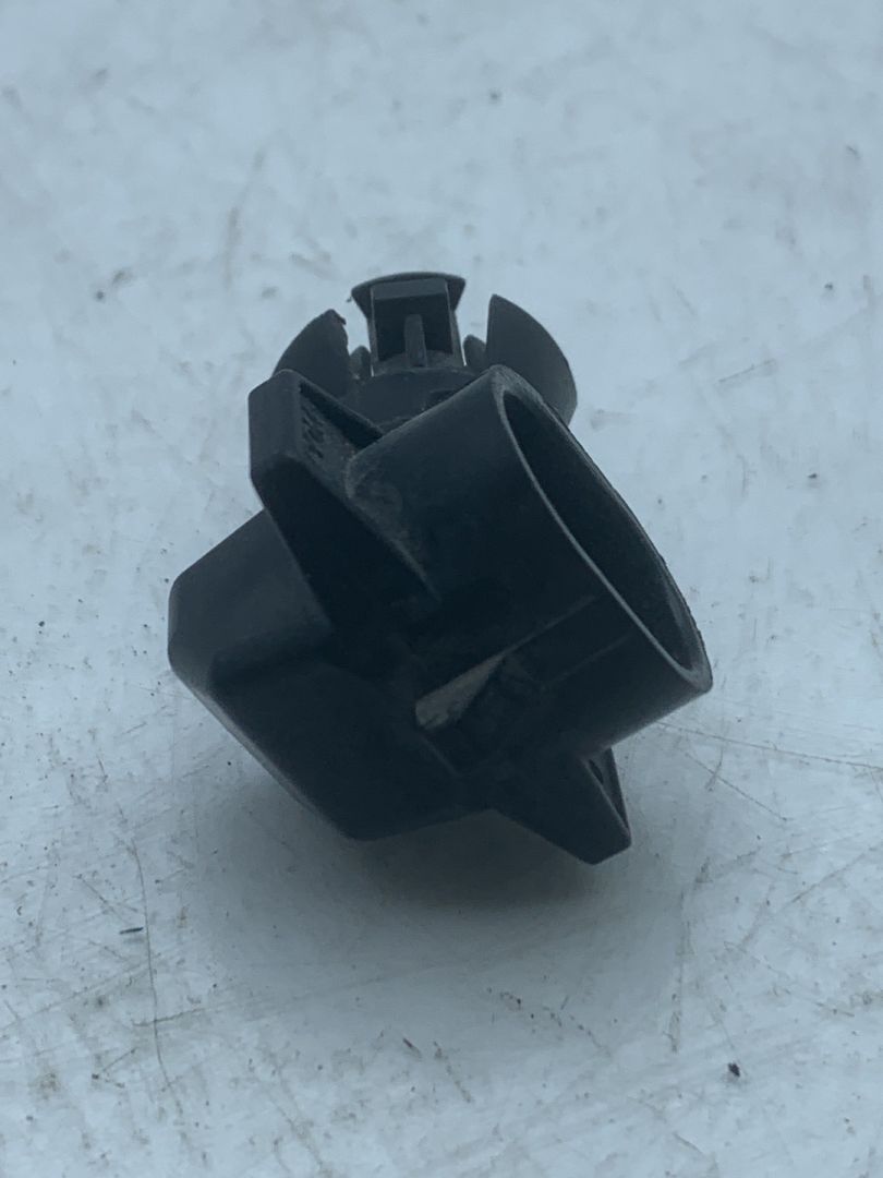 датчик температуры Chevrolet Equinox 3 поколение 2018, 1.5 л., бензин, АКПП, черный, внедорожник 5 дв., полный привод - фото №1