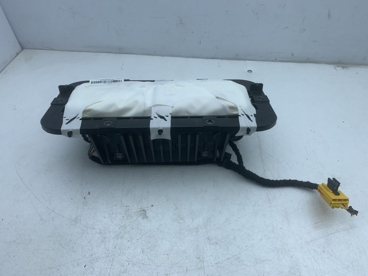 подушка безопасности пассажира Volvo XC60 2 поколение 2023, 2.0 л., бензин, АКПП, белый, внедорожник 5 дв., передний привод, P031436946, 11213560170816 - фото №1