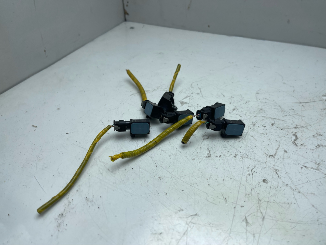 датчик удара Subaru Outback 6 поколение 2021, 2.4 л., бензин, АКПП, синий, внедорожник 5 дв., полный привод, 98237AN00A, 98237AN02A, 98231AN00A - фото №1