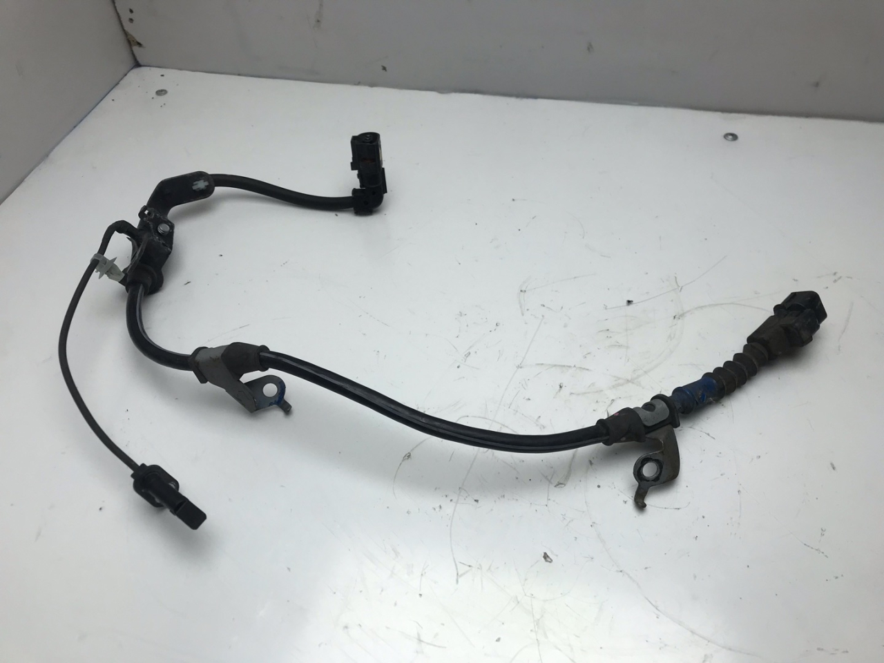 датчик ABS Acura RDX 3 поколение 2020, 2.0 л., бензин, АКПП, черный, внедорожник 5 дв., полный привод, 47560-TJB-A02 - фото №1