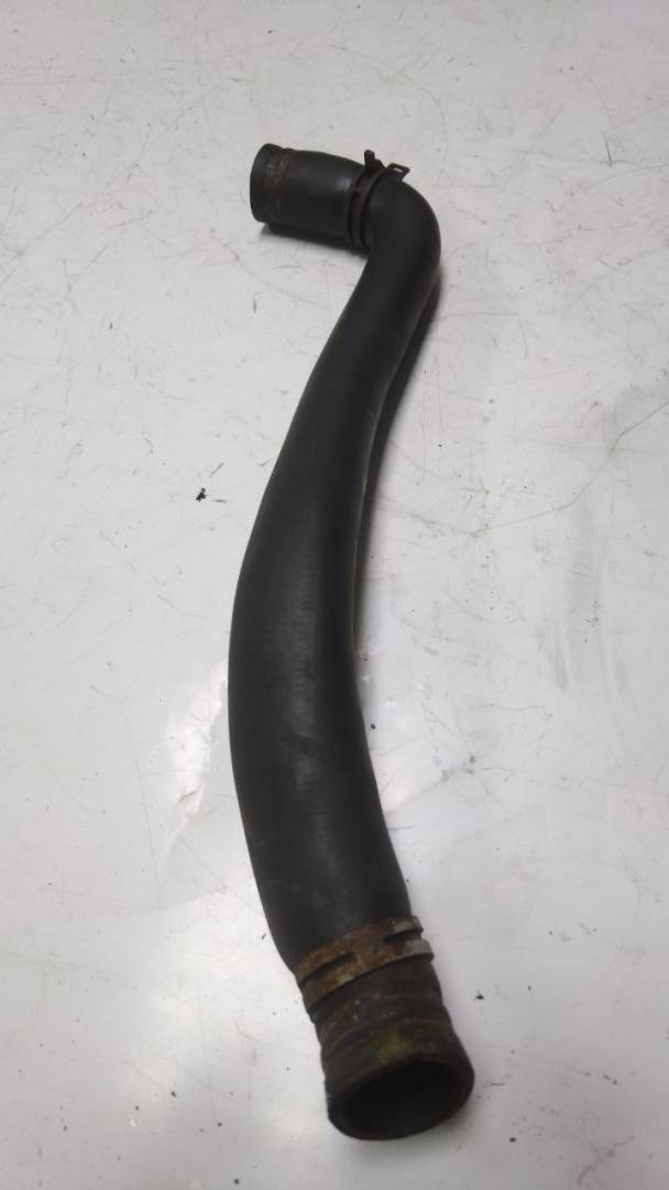 патрубок радиатора Ford Focus 2 поколение (2004 - 2008), 1.8 л., дизель, 3M5H8260MB - фото №1