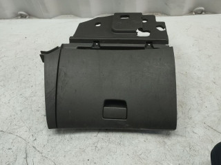 бардачок Chevrolet Cruze 1 поколение 2010, 1.8 л., бензин, МКПП
