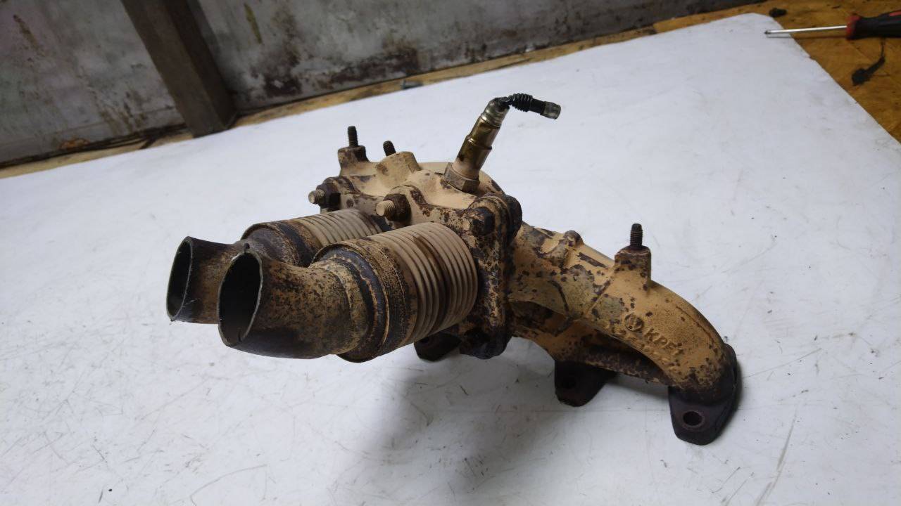 коллектор выпускной Volkswagen Caddy 3 поколение (2004 - 2010), 1.6 л., бензин, 06A253033P - фото №1