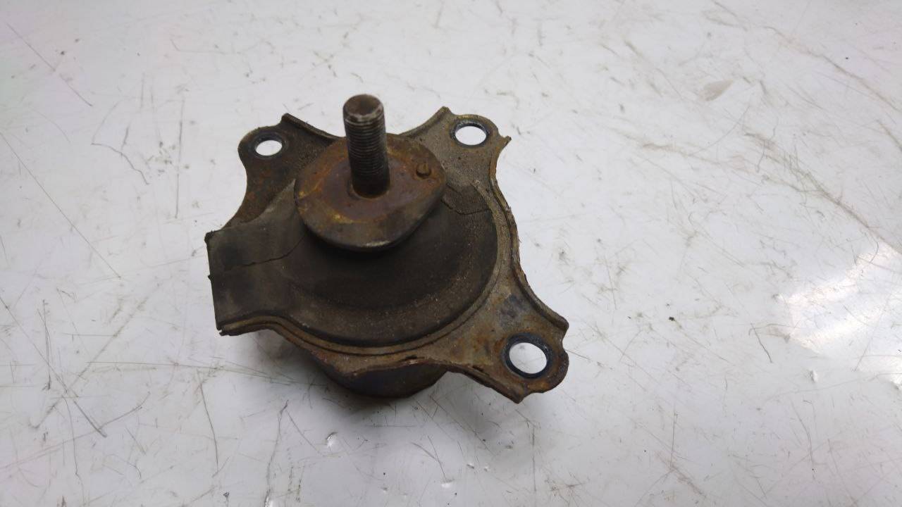 подушка крепления двигателя Honda Civic 7 поколение 2001, 1.6 л., бензин - фото №1