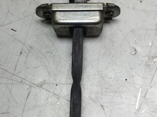 ограничитель открывания двери Toyota Yaris XP9 (2005 - 2009)