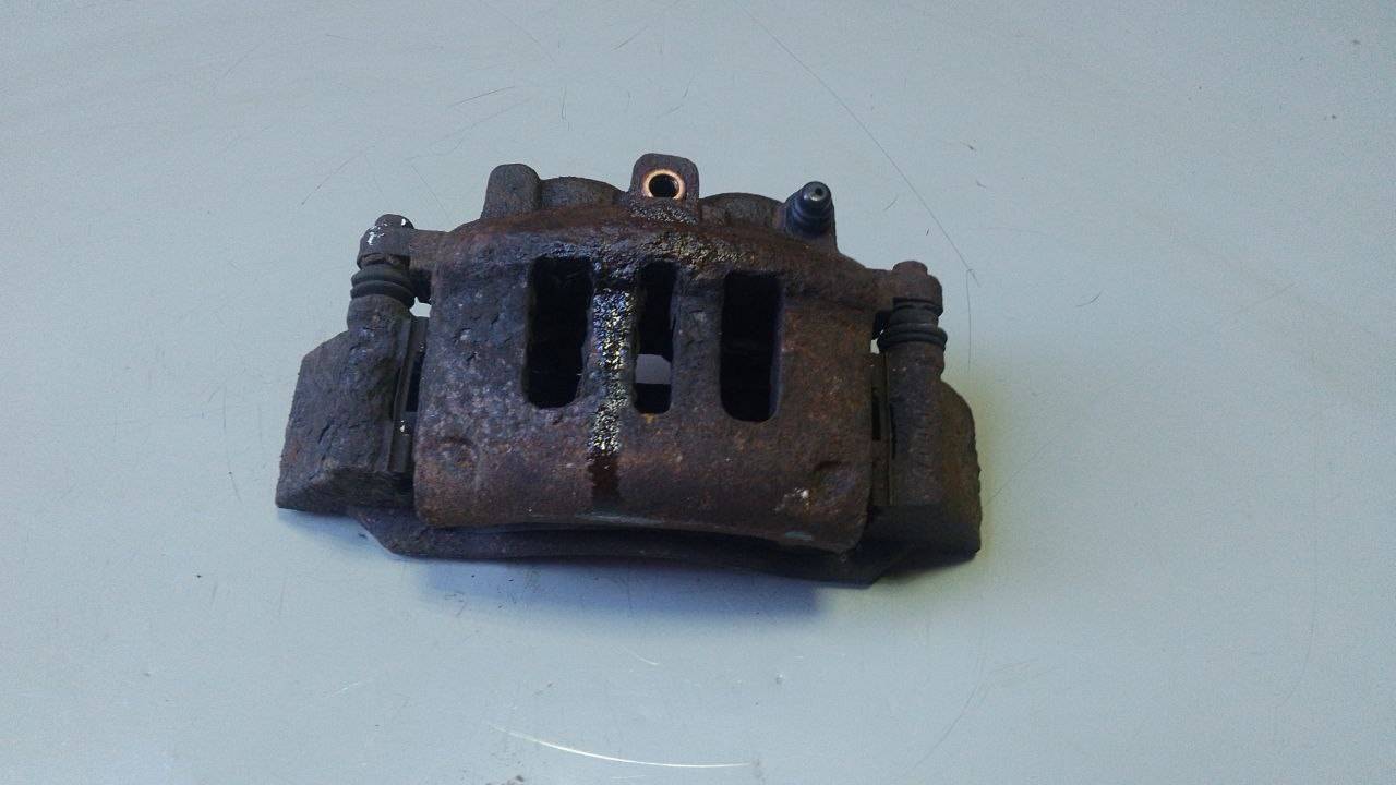 суппорт передний левый Chrysler Pacifica 1 поколение (2003 - 2008) - фото №1