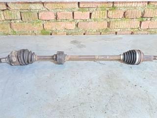 полуось передняя правая (приводной вал, ШРУС) Toyota Yaris P1 (1999 - 2003), 1.3 л., бензин, АКПП