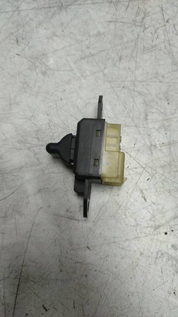 кнопка центрального замка Dodge Caravan 4 поколение (2000 - 2007), 04685727AB - фото №1