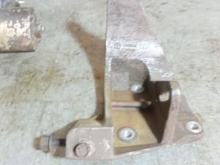 кронштейн гидроусилителя Dodge Caravan 4 поколение (2000 - 2007), 2.4 л., бензин, 4612520, 72339