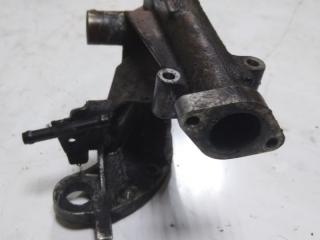 фланец (тройник) системы охлаждения Mercedes-Benz Vito W638 1999, 2.2 л., дизель, A6112000690, 6112000690