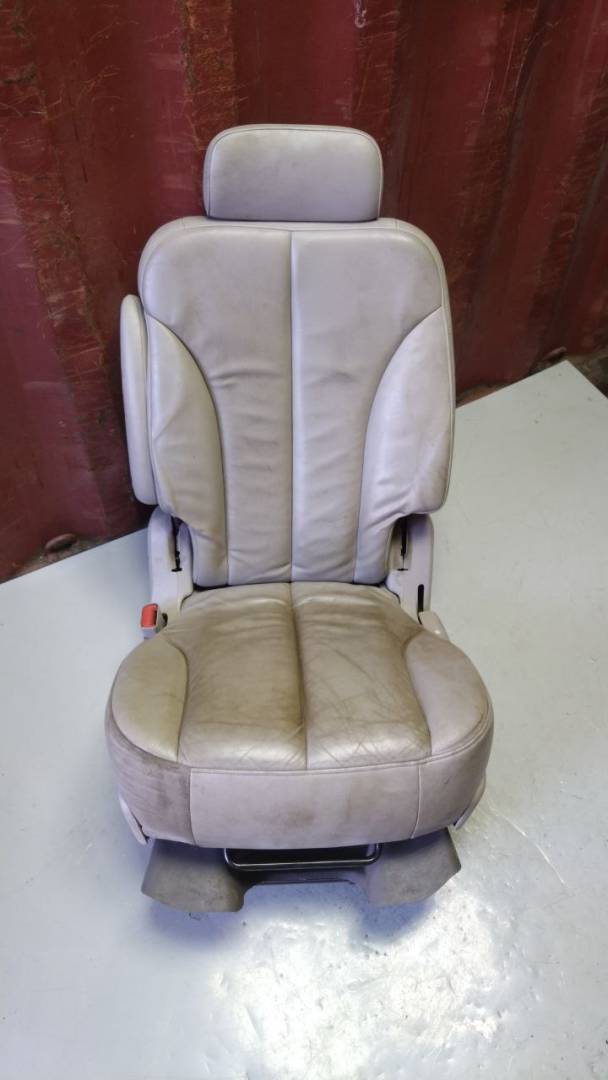 салон (комплект сидений) Chrysler Pacifica 1 поколение (2003 - 2008) - фото №1