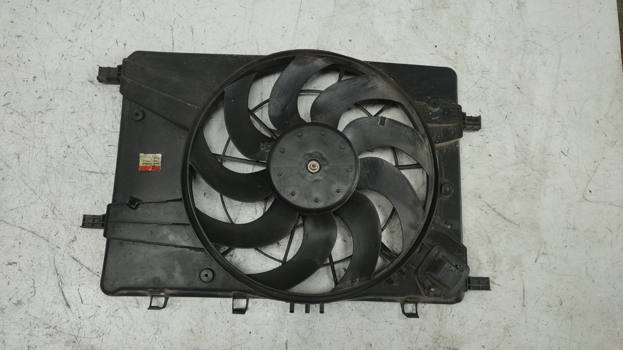 вентилятор радиатора Chevrolet Cruze 1 поколение 2010, 1.8 л., бензин, МКПП, 13289624 - фото №1
