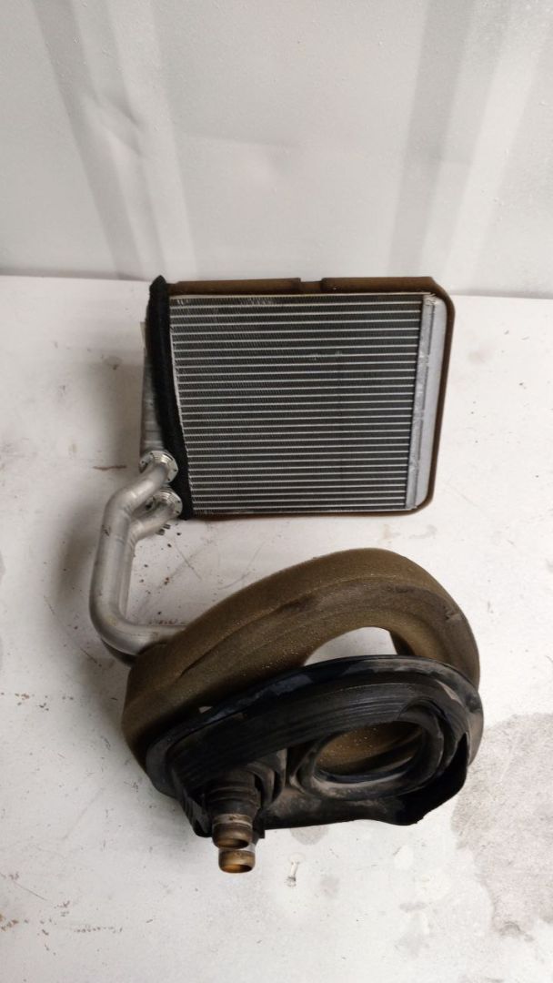 радиатор отопителя (печки) Volkswagen Touran 1 поколение (2003 - 2006), 1.8 л., бензин, АКПП, P035VWAG, 023900250110 - фото №1