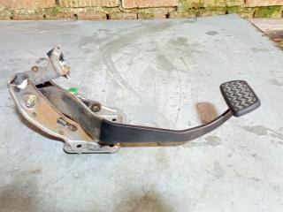 педаль тормоза Toyota Yaris P1 (1999 - 2003), АКПП