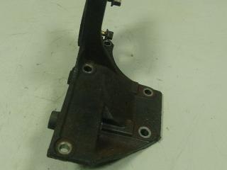 кронштейн ТНВД Mazda Premacy 2 поколение (2005 - 2007), 2.0 л., дизель