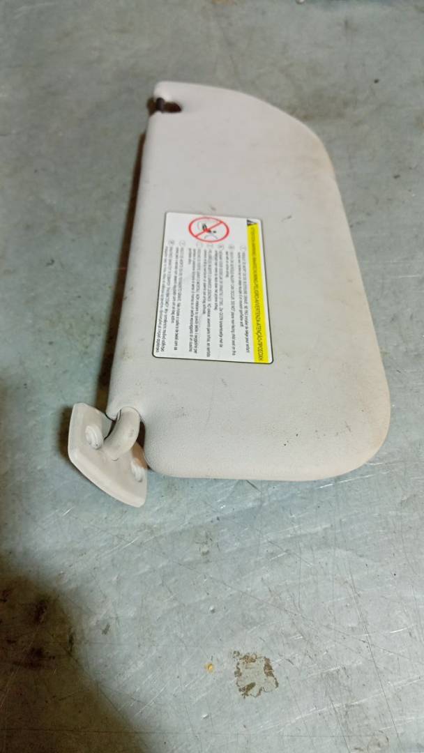 козырек солнцезащитный Toyota Aygo 1 поколение (2005 - 2008) - фото №1