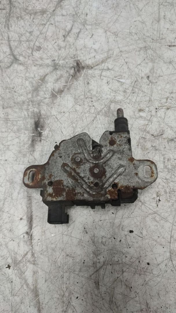 замок капота Ford C-Max 1 поколение 2003, 1.8 л., бензин - фото №1