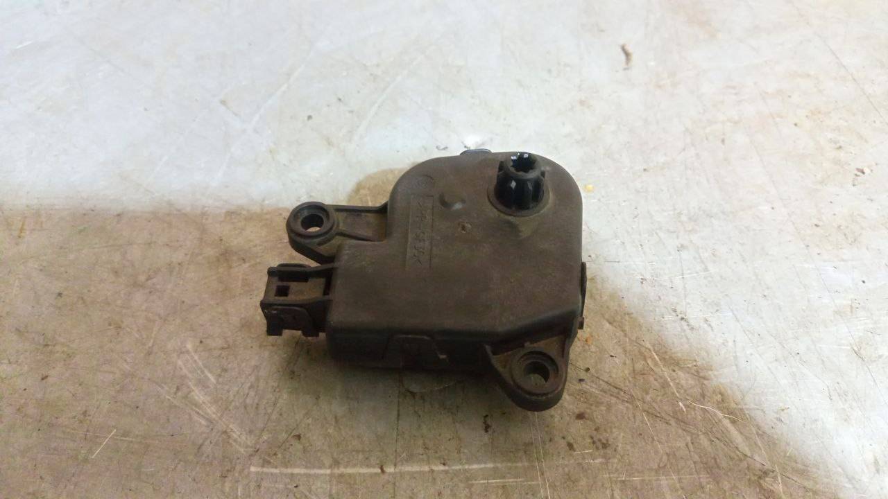 моторчик заслонки печки Dodge Caravan 4 поколение (2000 - 2007), 04885465AA, 58024E - фото №1