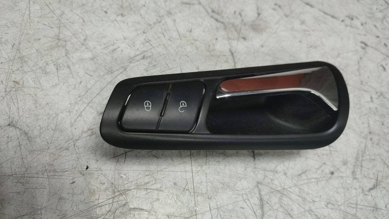 ручка внутренняя передняя левая Volkswagen Passat B6 2006, 3C1837113D - фото №1