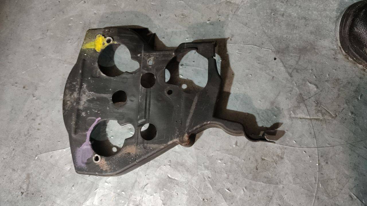 защита (кожух) ремня ГРМ Peugeot 307 1 поколение 2003, 1.6 л., бензин, 9637026580 - фото №1