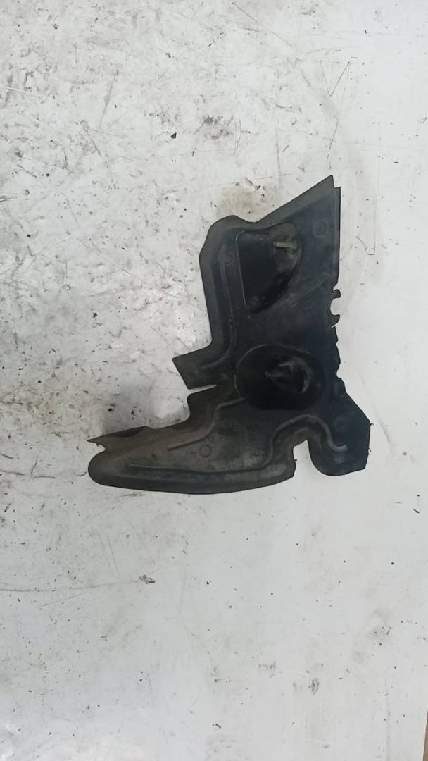 пыльник двигателя Ford Focus 2 поколение (2004 - 2008), 1.8 л., дизель, 4M5116A563AC, PPTD20, D2L4A - фото №1