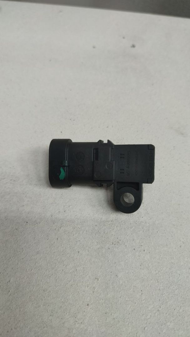 датчик абсолютного давления Chevrolet Cruze 1 поколение 2010, 1.6 л., бензин, МКПП, 55563375, 5WK96820 - фото №1