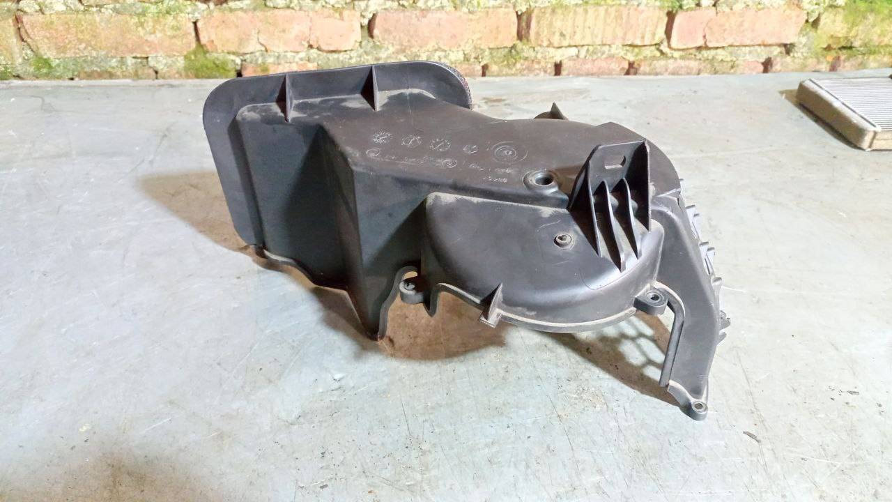 корпус отопителя (печки) Dodge Caravan 4 поколение (2000 - 2007), 3.8 л., бензин, 4885459AC - фото №1