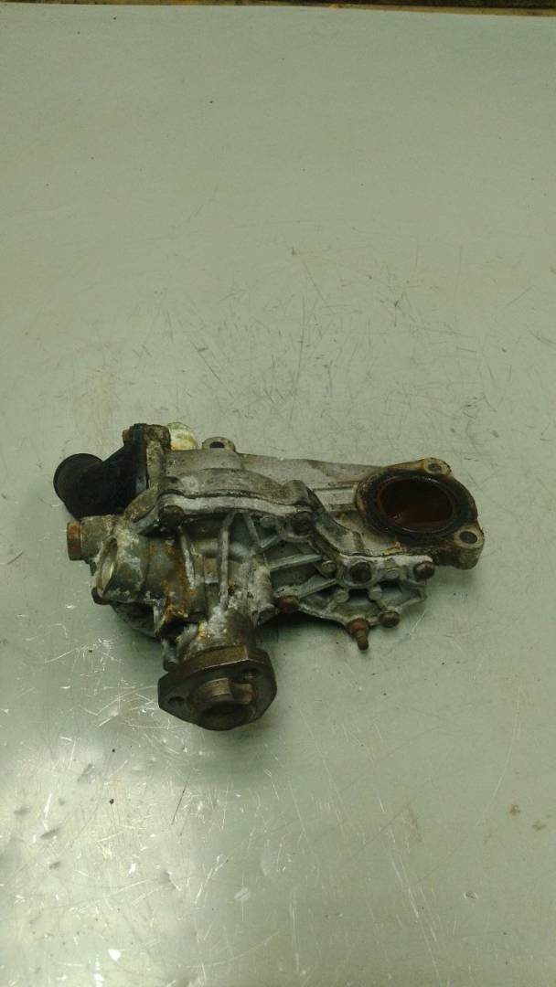 помпа Volkswagen Passat B5 1997, 1.8 л., бензин, R050121013 - фото №1