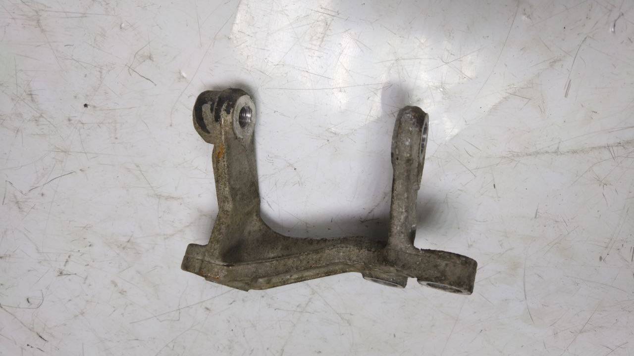 кронштейн двигателя Honda Civic 7 поколение 2001, 1.6 л., бензин, седан, 11910PNA000 - фото №1