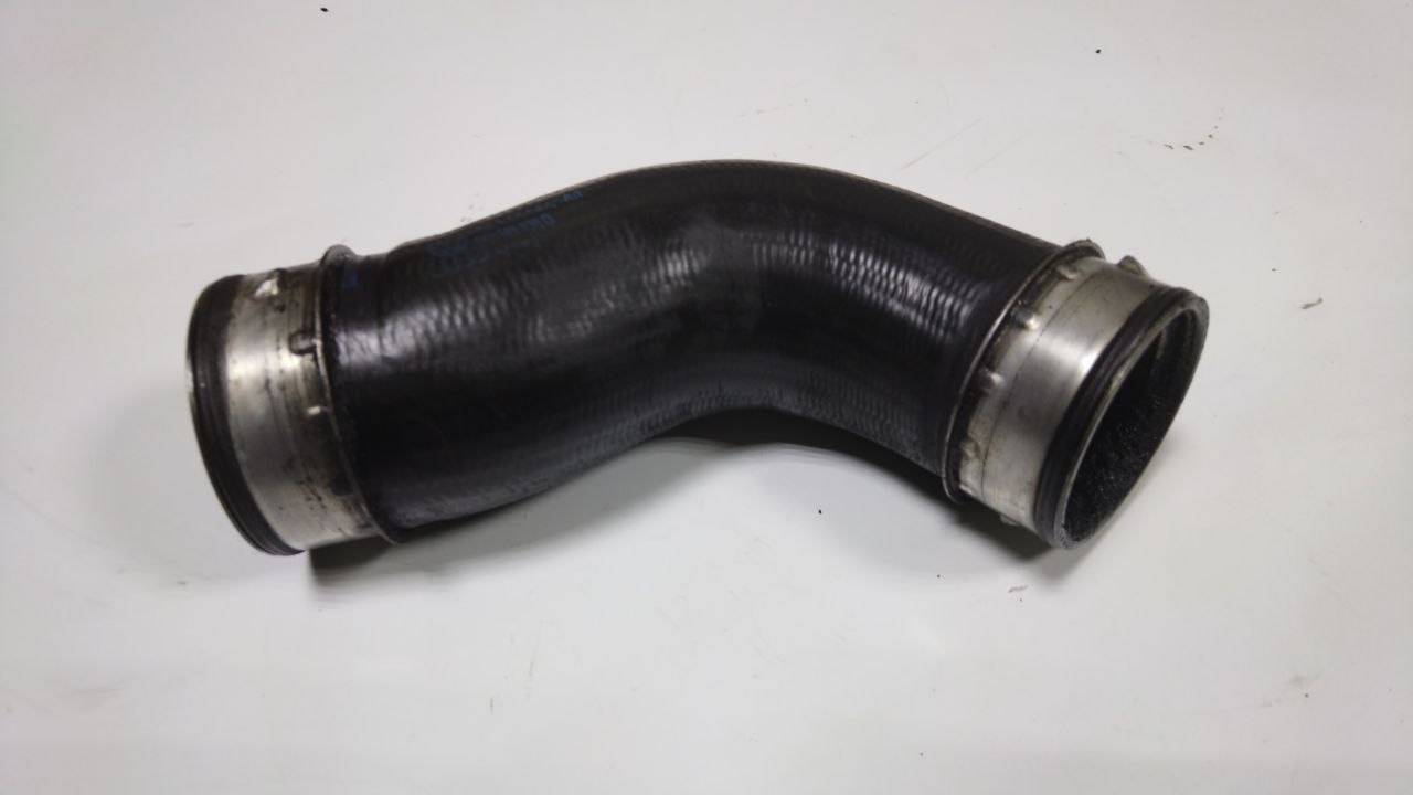 патрубок интеркулера Volkswagen Passat B6 (2005 - 2010), 2.0 л., дизель, 1K0145838D - фото №1
