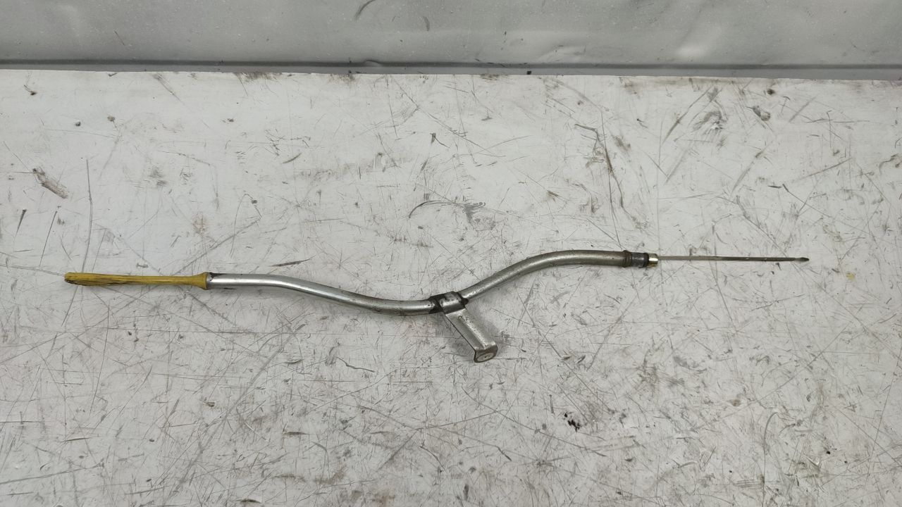 щуп двигателя Mitsubishi Lancer 10 поколение 2010, 1.8 л., бензин, МКПП - фото №1