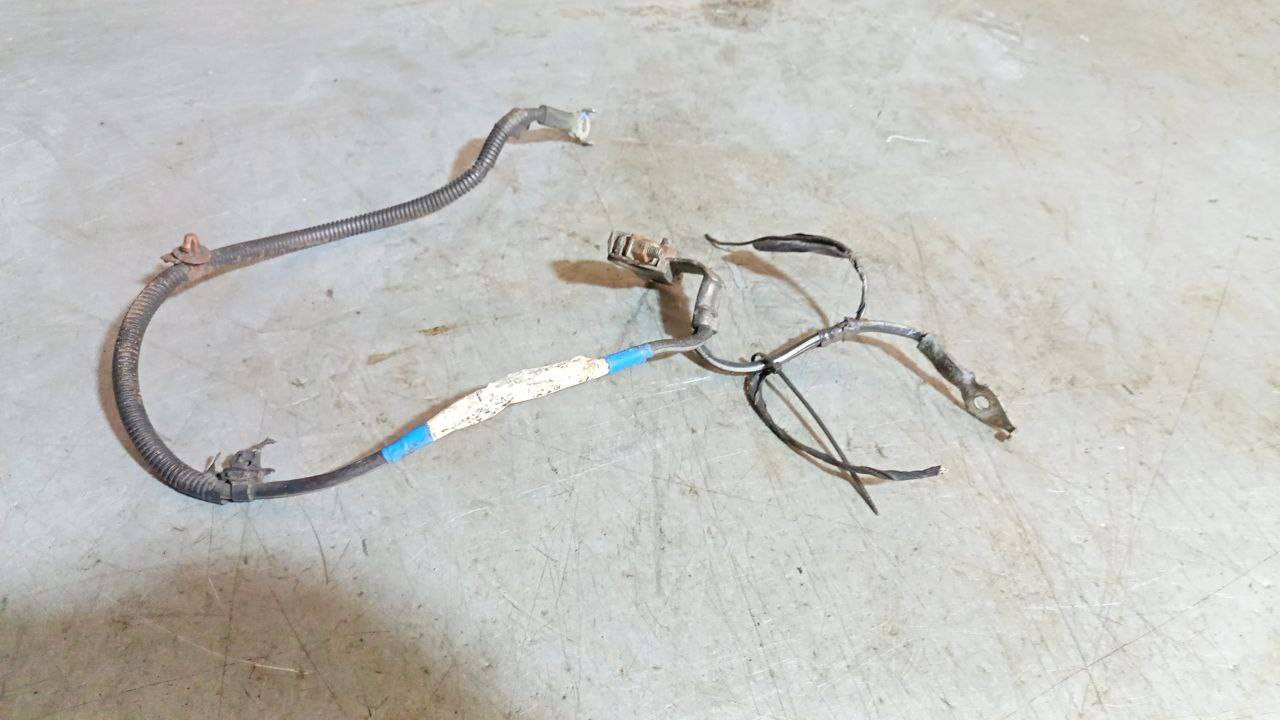 минусовой провод аккумулятора Toyota Aygo 1 поколение (2005 - 2008), 1.0 л., бензин - фото №1