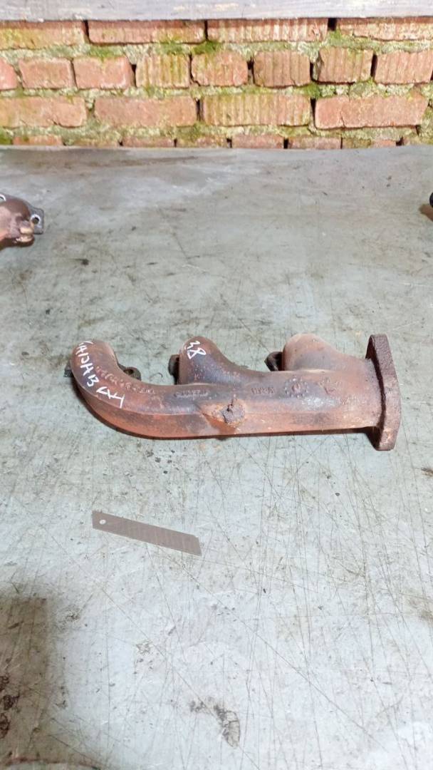 коллектор выпускной Dodge Caravan 4 поколение (2000 - 2007), 3.8 л., бензин, 04781043AA - фото №1