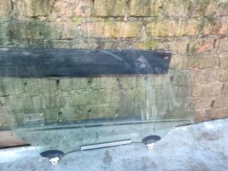 стекло двери передней левой Toyota Corolla Verso 1 поколение [рестайлинг] 2007