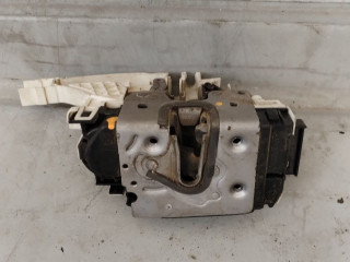 замок двери Mercedes-Benz Sprinter 2 поколение [рестайлинг] (W906) 2016, 2.2 л., OM 651.955, дизель, МКПП, правый руль, A9067201835