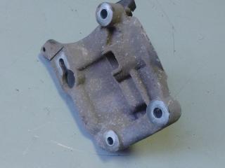 кронштейн компрессора кондиционера Chrysler Pacifica 1 поколение (2003 - 2008), 3.5 л., бензин, 05281486AB