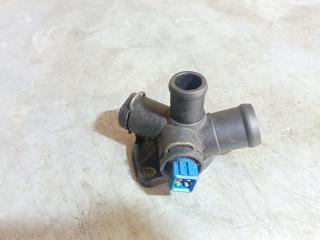фланец (тройник) системы охлаждения Volkswagen Passat B5 1999, 1.6 л., бензин
