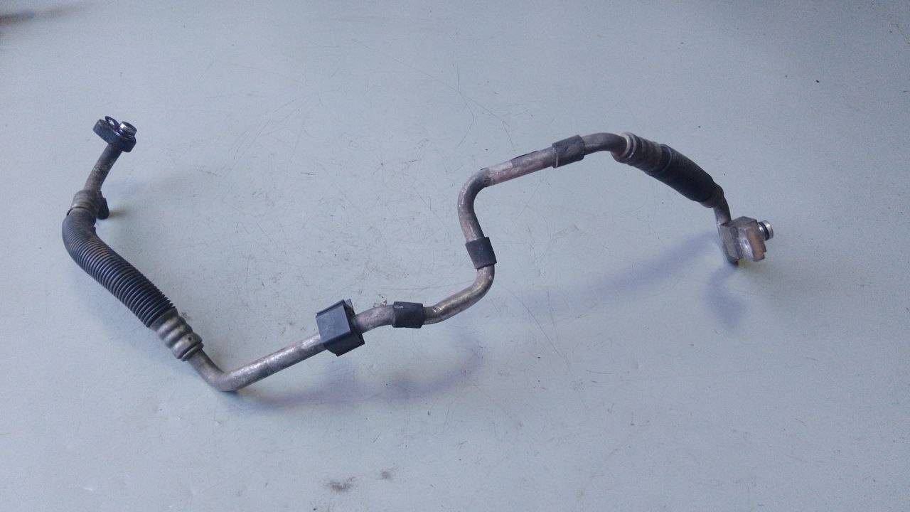 трубка кондиционера Dodge Caravan 4 поколение 2001 - фото №1