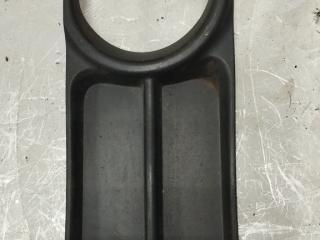 рамка фары противотуманной левой Toyota Corolla Verso 1 поколение [рестайлинг] (2004 - 2007)