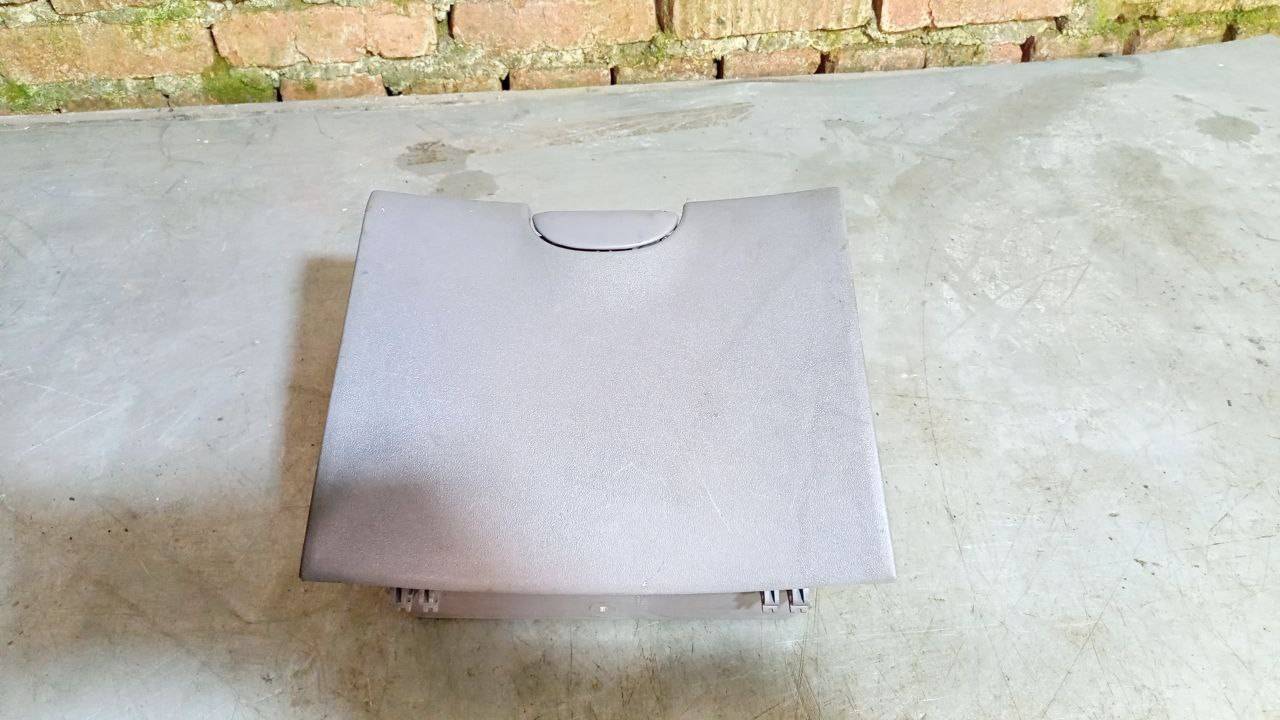 бардачок Toyota Aygo 1 поколение (2005 - 2008) - фото №1