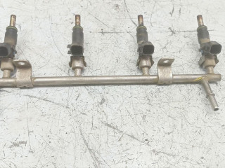 топливная рампа Chevrolet Cruze 1 поколение 2010, 1.8 л., бензин, МКПП, 55562599