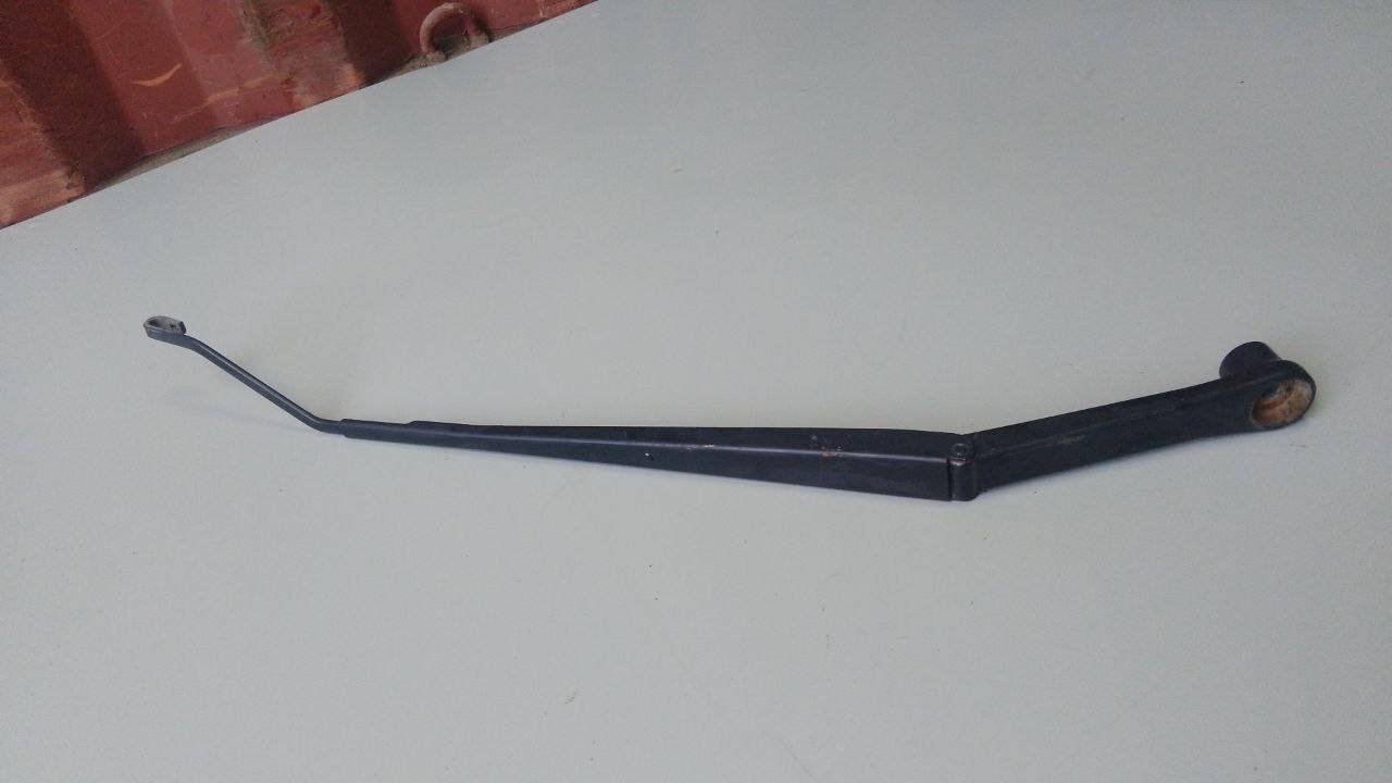 щеткодержатель (поводок стеклоочистителя, дворник) Chrysler Pacifica 1 поколение (2003 - 2008), 6664NWB - фото №1