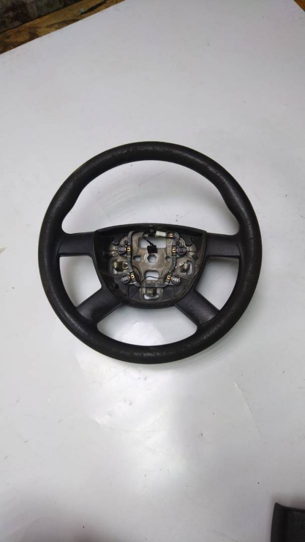 руль Ford Focus 2 поколение (2004 - 2008), 4M51-3600-AJW, 4M513600AJW - фото №1