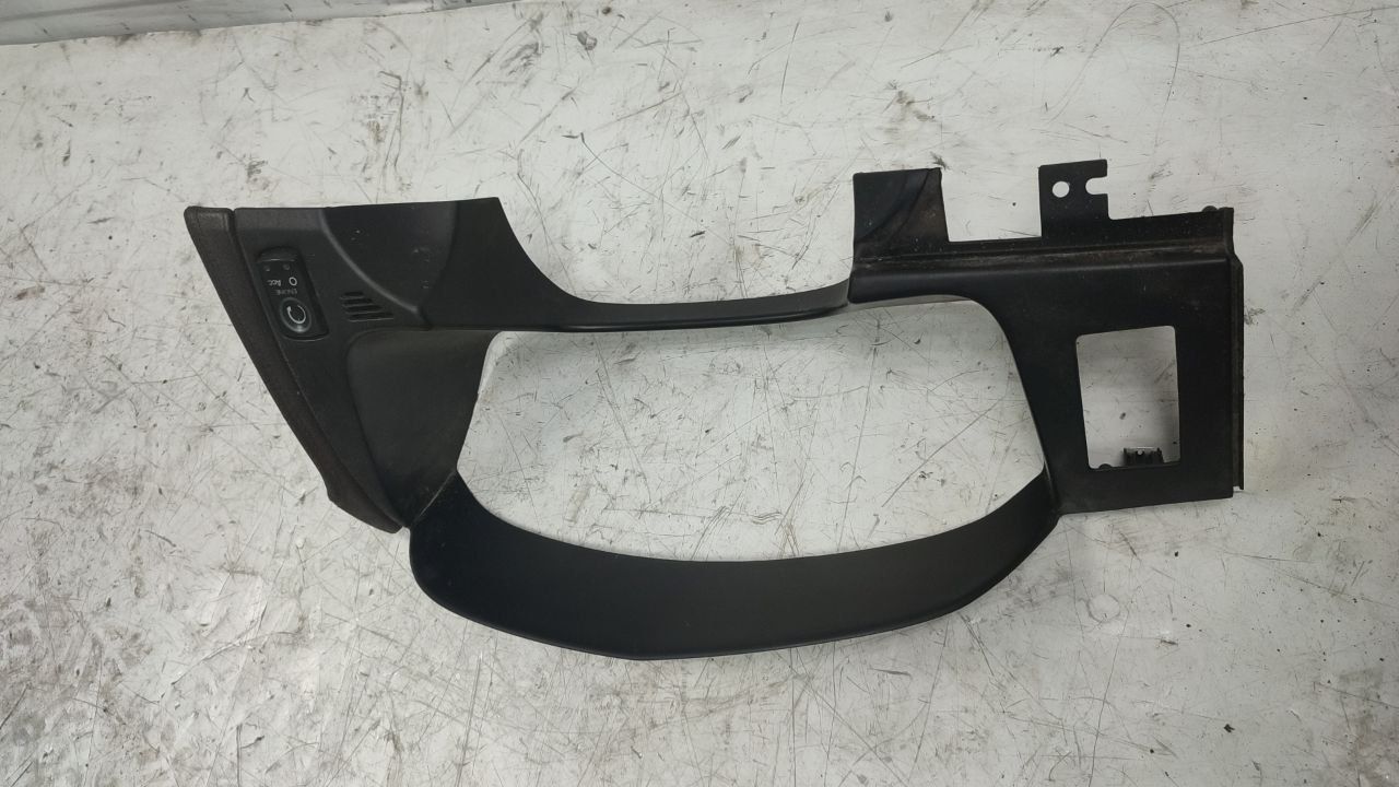 рамка панели приборов Cadillac CTS 1 поколение (2002 - 2007), 2.8 л., бензин, АКПП, задний привод - фото №1