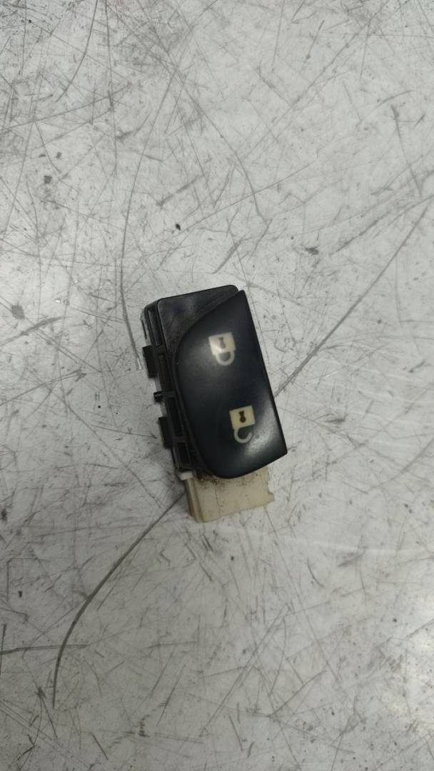 кнопка центрального замка Saab 9-3 2 поколение (2002 - 2007), 12786136 - фото №1