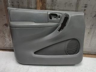 обшивка двери передняя левая Dodge Caravan 4 поколение (2000 - 2007)