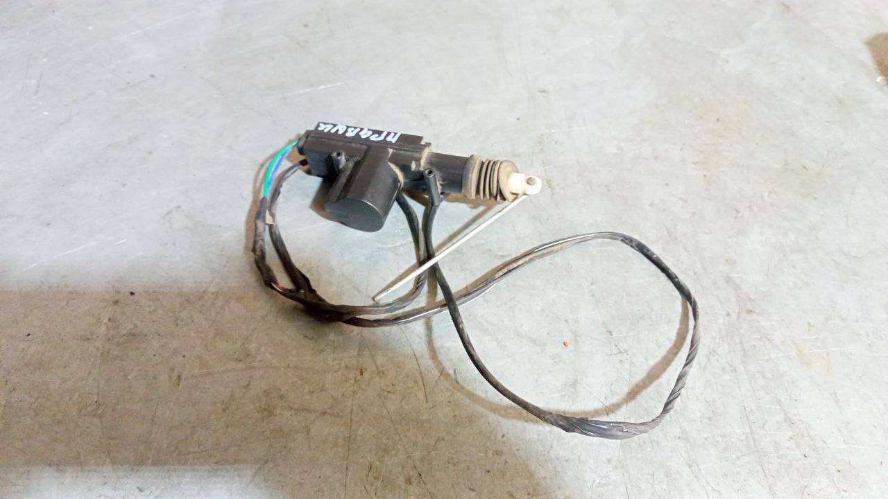 замок двери передней правой Toyota Aygo 1 поколение (2005 - 2008), хетчбэк 3 дв. - фото №1