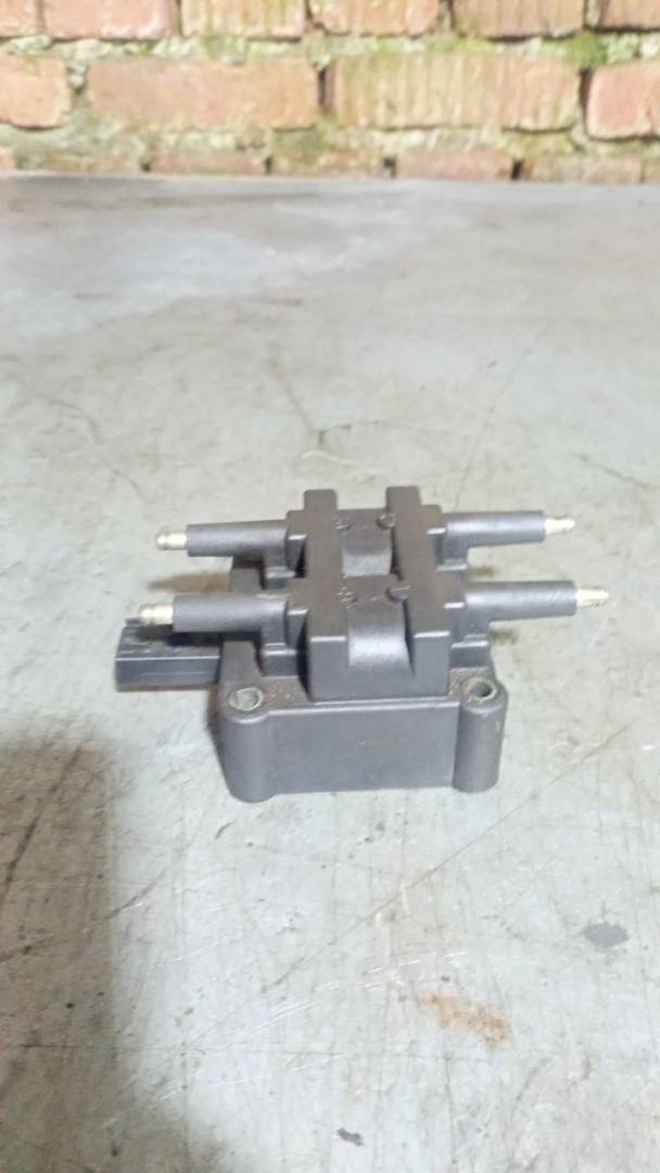 катушка зажигания Chrysler Sebring 2 поколение (2000 - 2003), 2.0 л., бензин, 04609103AB - фото №1