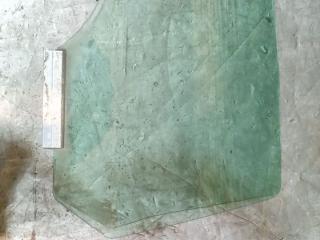 стекло двери задней правой Opel Astra H (2004 - 2007)